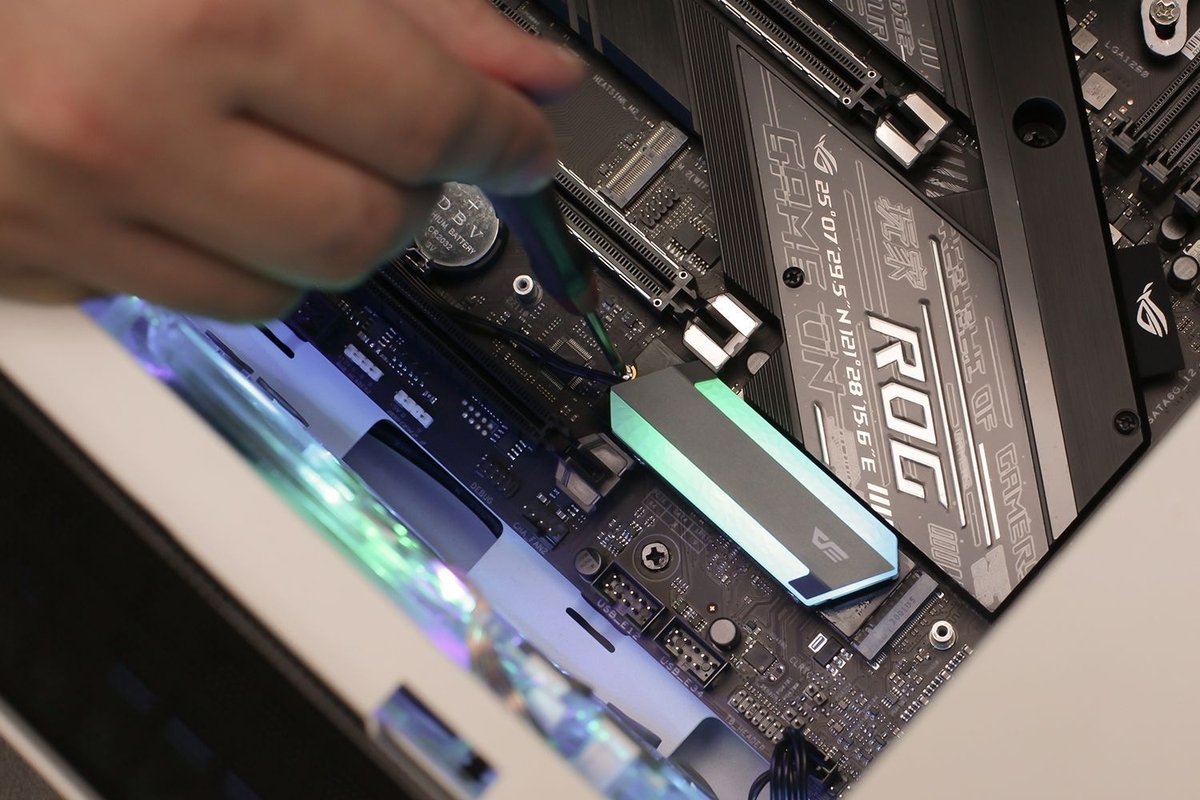 DM4 M.2 SSD ARGB Heatspreader