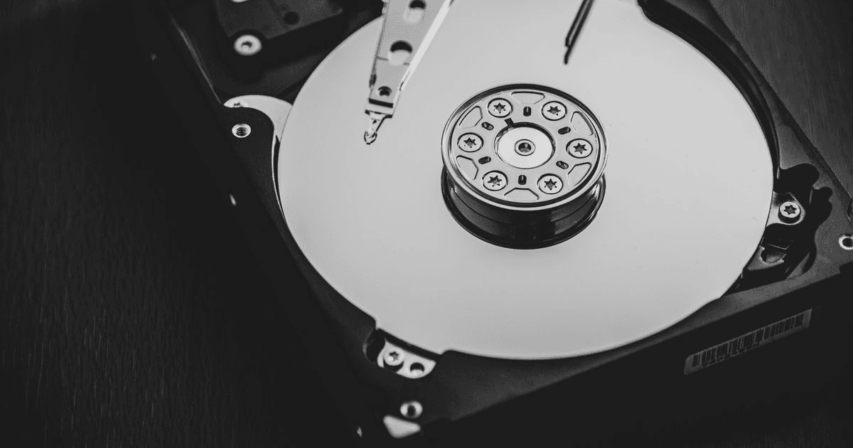Kompüter Yığarkən SSD və HDD Arasında Necə Seçim Etmək Olar